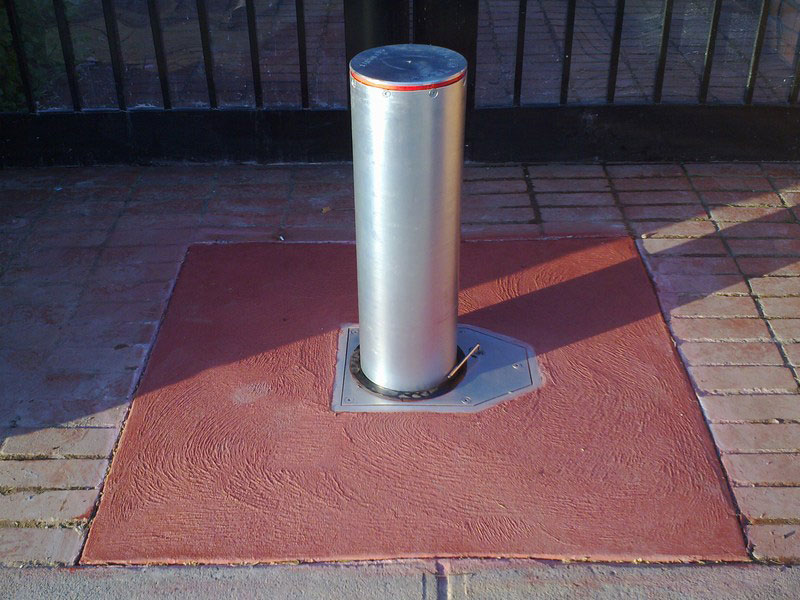 BLG-02-SA Manual Bollard